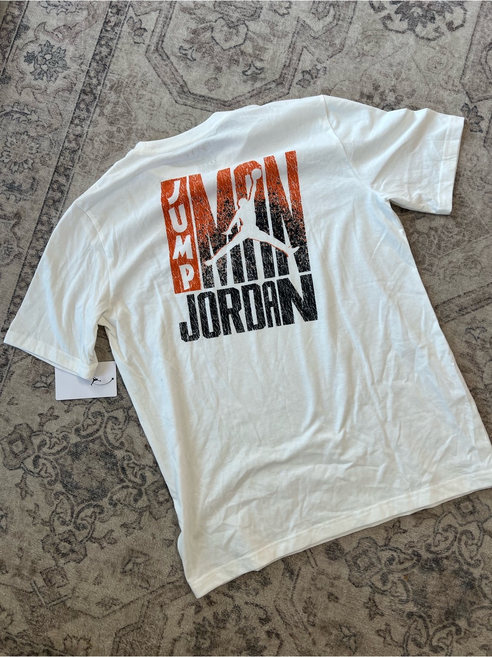 Nike Jordan Boys' Jumpman Back graphic t-
shirt